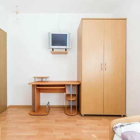 Two-bedroom Holiday In * Pokrovnik