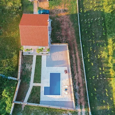 Two-bedroom Holiday In * Pokrovnik